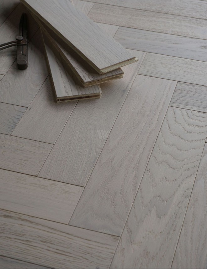 19” White Oil Oak Parquet EC2H